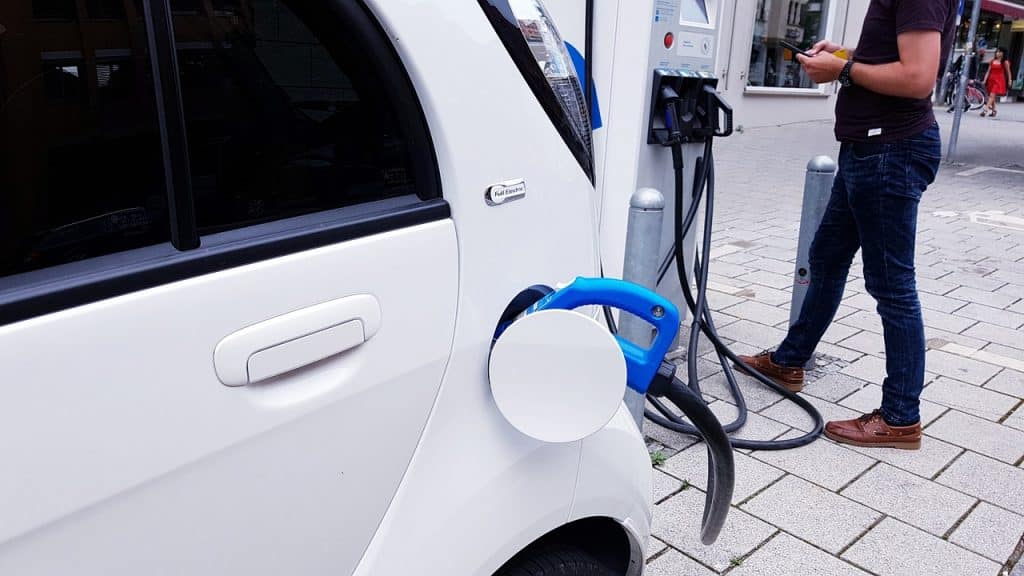 ¿Cómo elegir el cable Tipo 2 ideal para cargar tu coche eléctrico en casa?