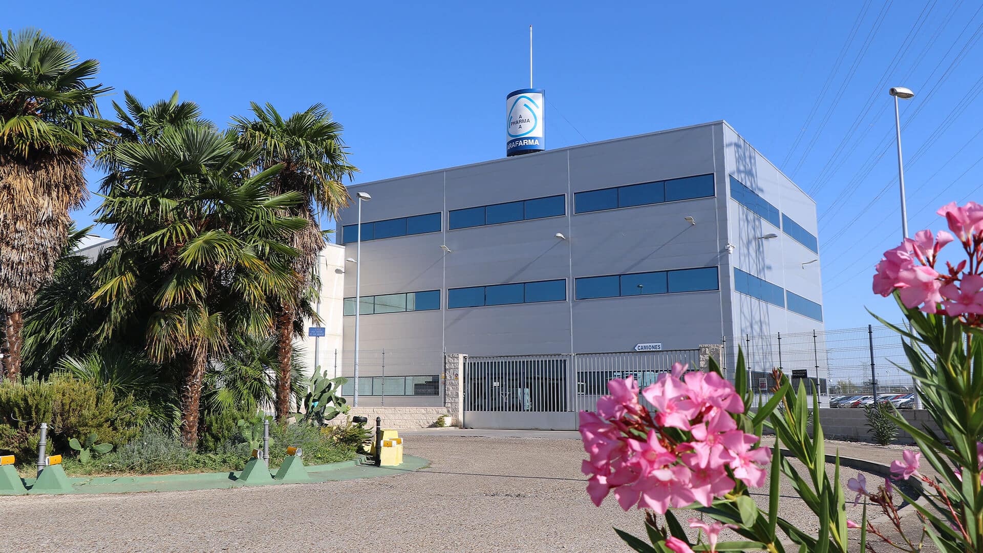 Arafarma. Laboratorio farmacéutico de complementos alimenticios. Instalaciones