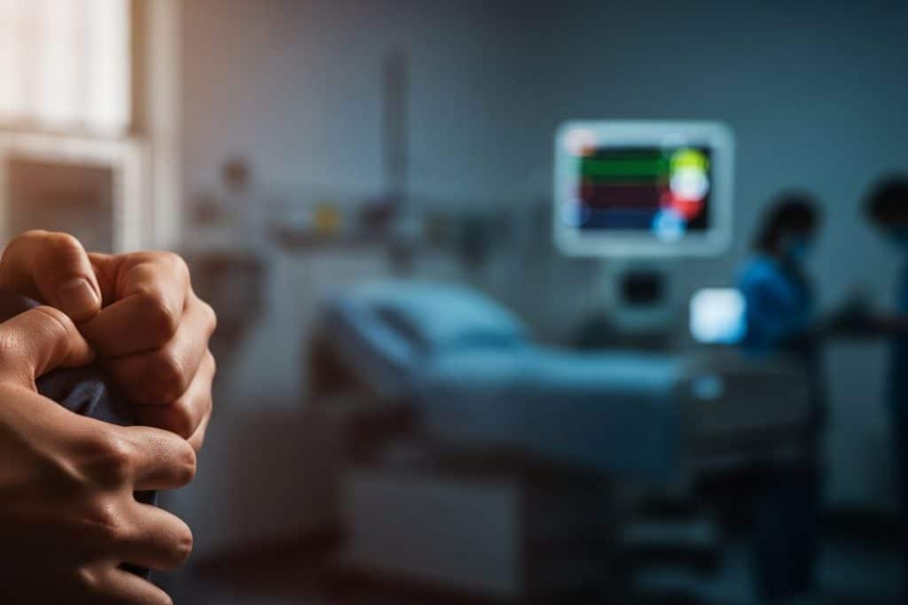 Manejo del dolor severo en la endometriosis: ¿cuándo acudir a urgencias?