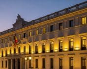 El senado se tiñe de amarillo para impulsar la visibilidad de la endometriosis en España